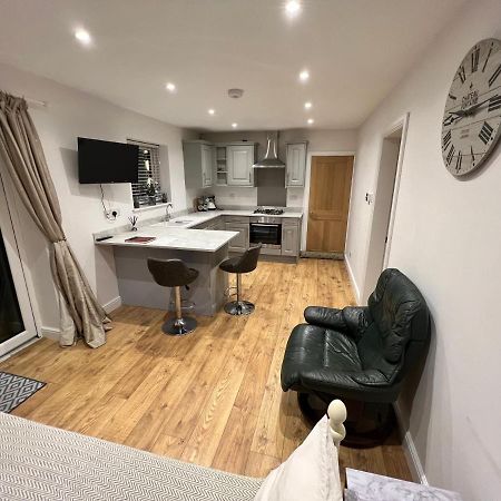 Sandscroft Annex 5A Apartman Broadway  Kültér fotó